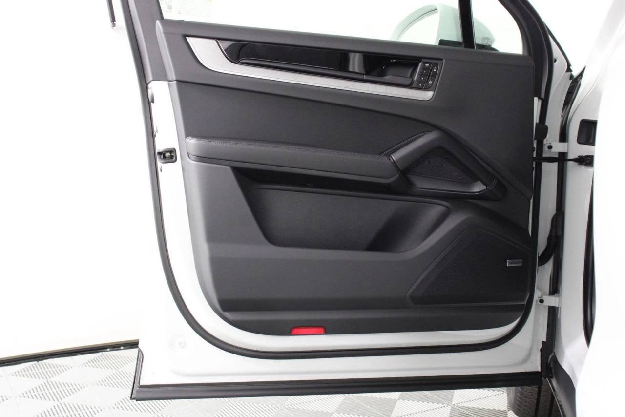 Certified Used 2026 White Porsche  image 20