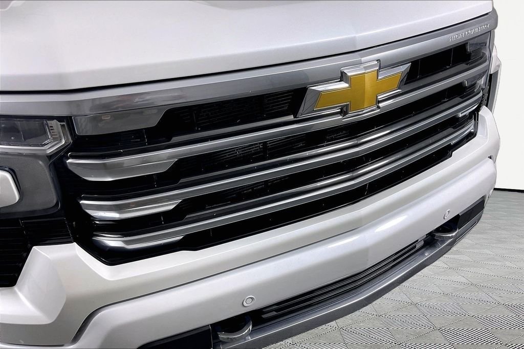 Used 2024 Beige Chevrolet High Country image 26