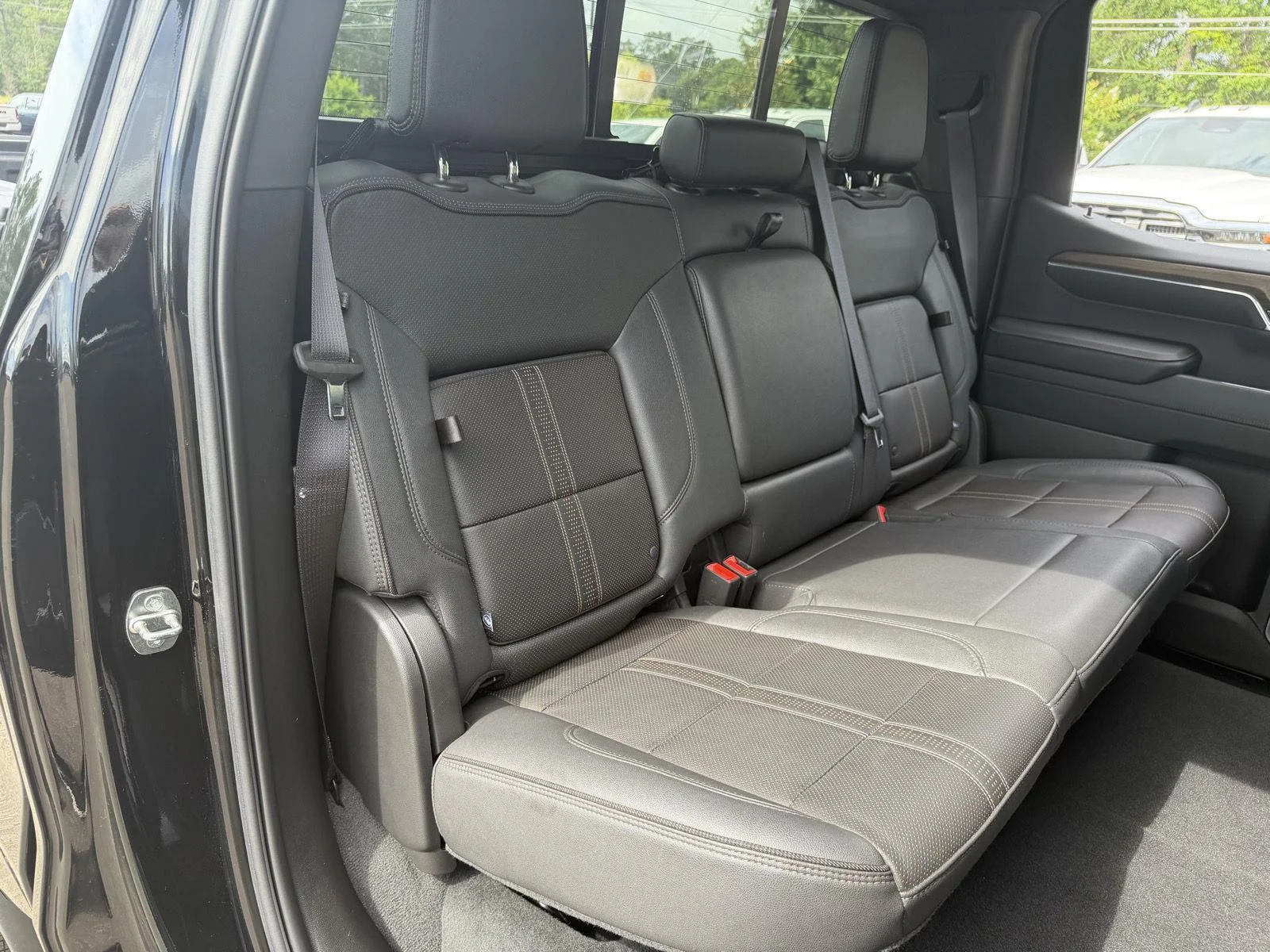 Used 2023 Black Chevrolet High Country image 19