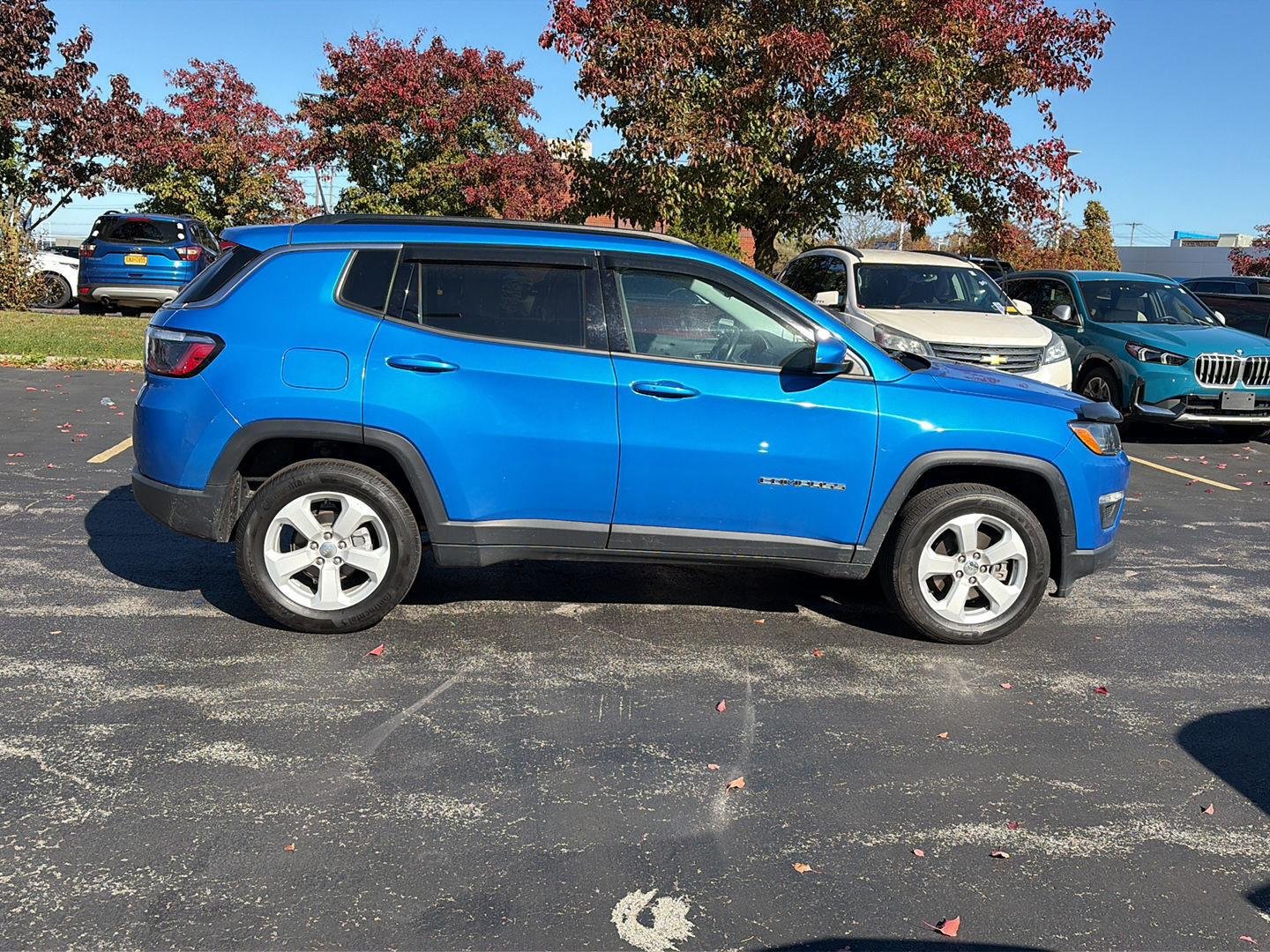Used 2020 Laser Blue Pearlcoat Jeep Latitude image 8
