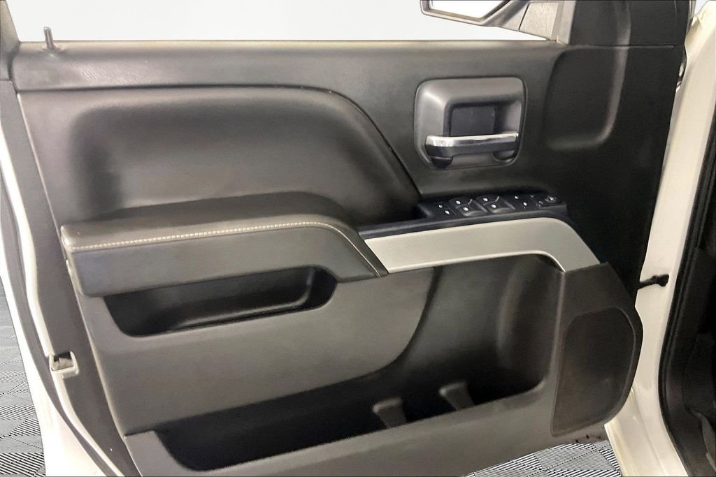 Certified Used 2018 White Chevrolet LT image 17