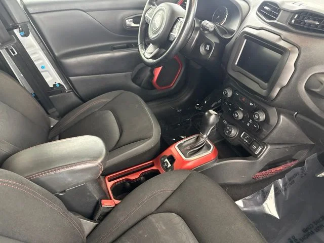 Used 2019 White Jeep Trailhawk image 25