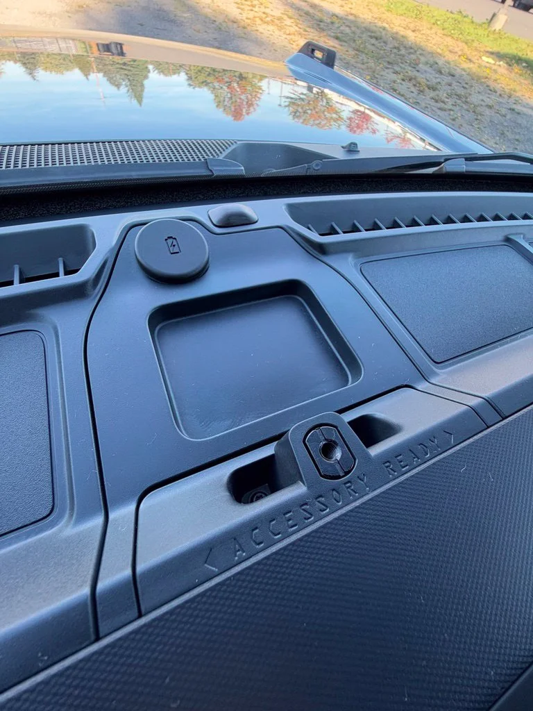 Used 2025 Gray Metallic Ford Badlands image 39