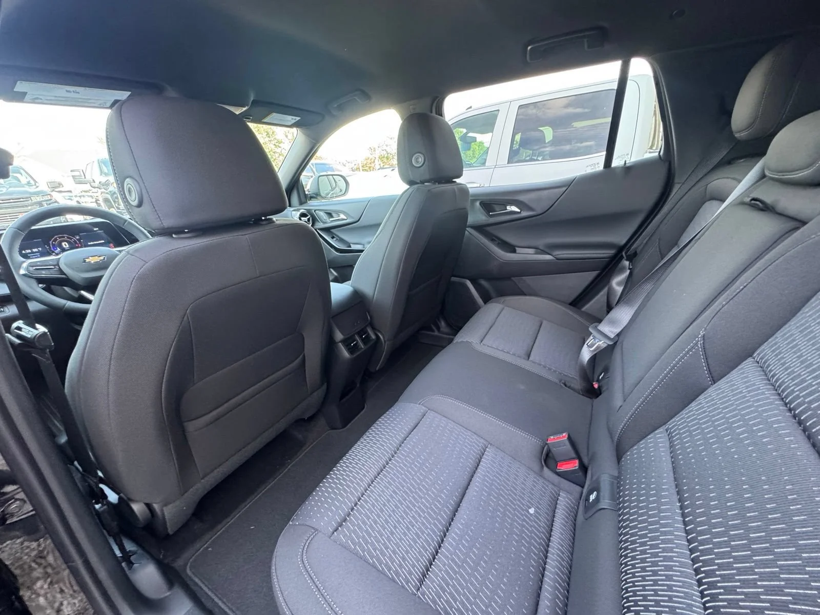 2027 Chevrolet Equinox LT - Photo 28