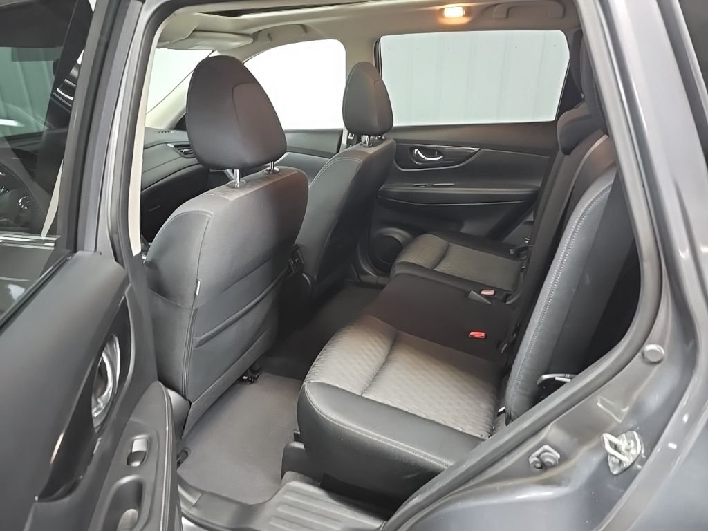 Used 2018 Gray Nissan SV image 33