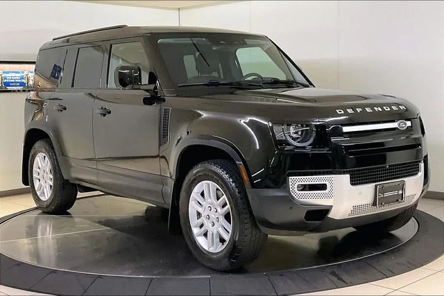 Used 2025 Black Land Rover S image 15