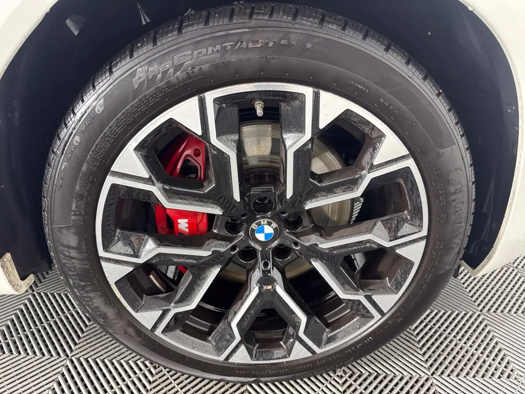 Certified Used 2025 Alpine White BMW M50 xDrive image 11