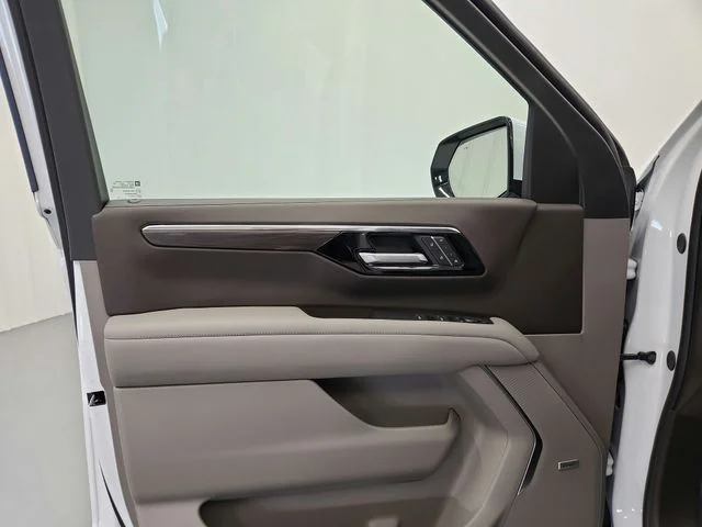 New 2026 White Chevrolet LT image 31