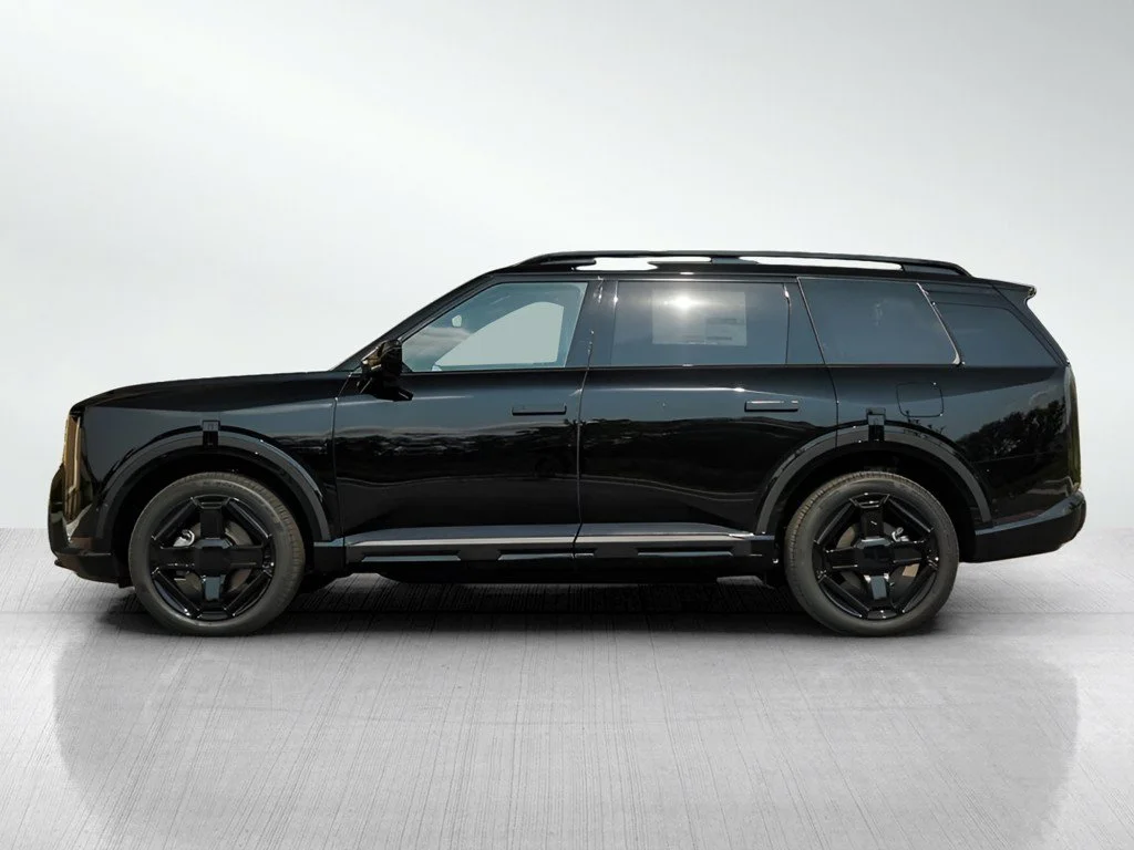New 2027 Ebony Black Kia X-LINE SX AWD image 4
