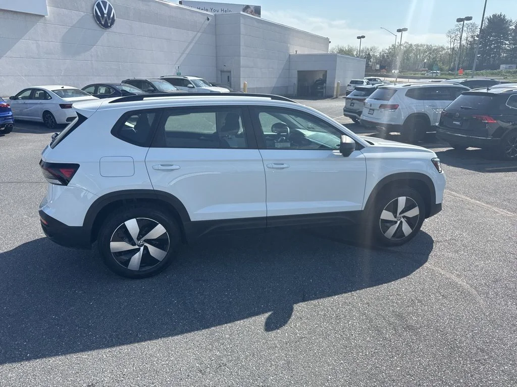 2025 Volkswagen Taos S - Photo 22