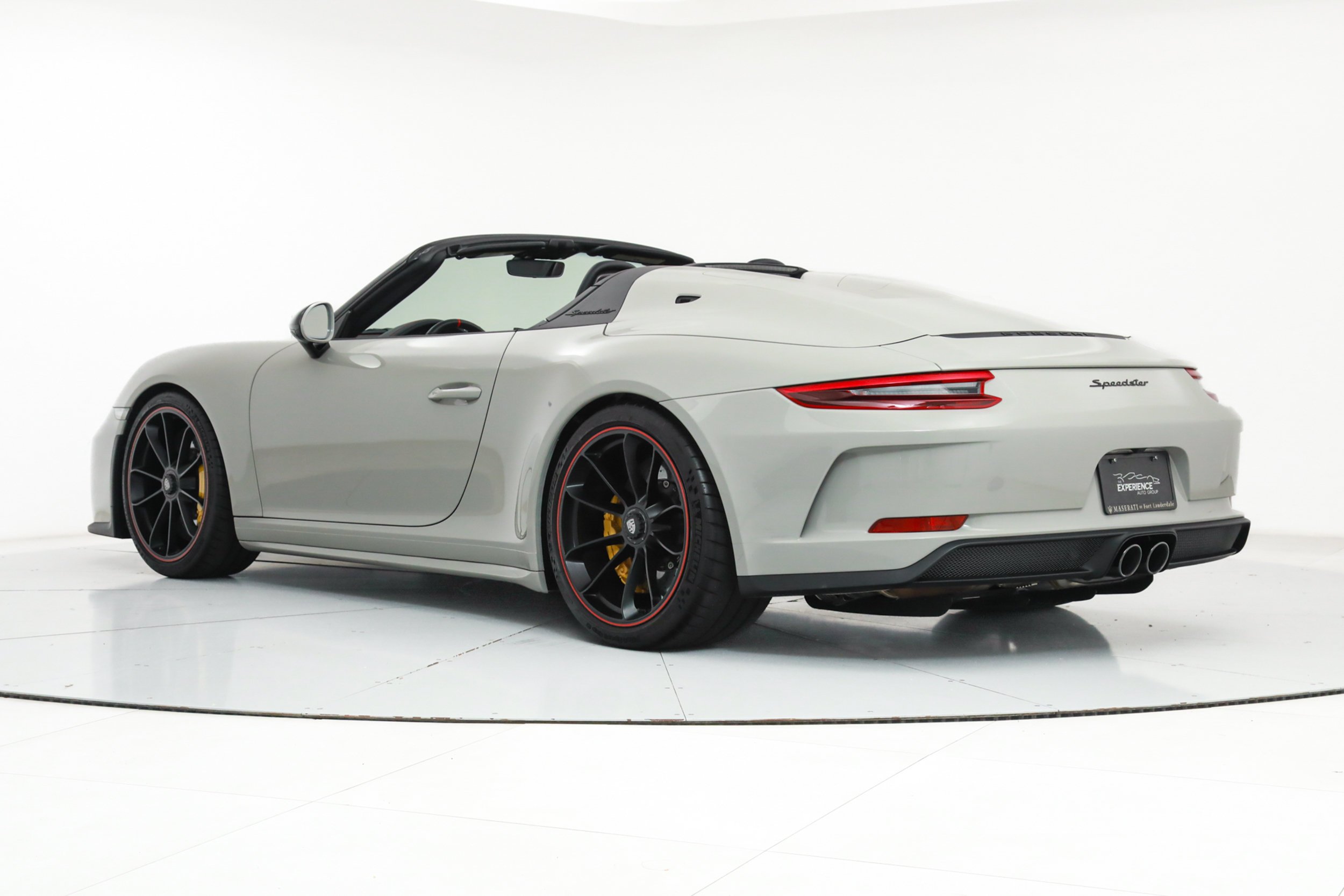 Used 2019 Chalk Porsche Speedster image 4