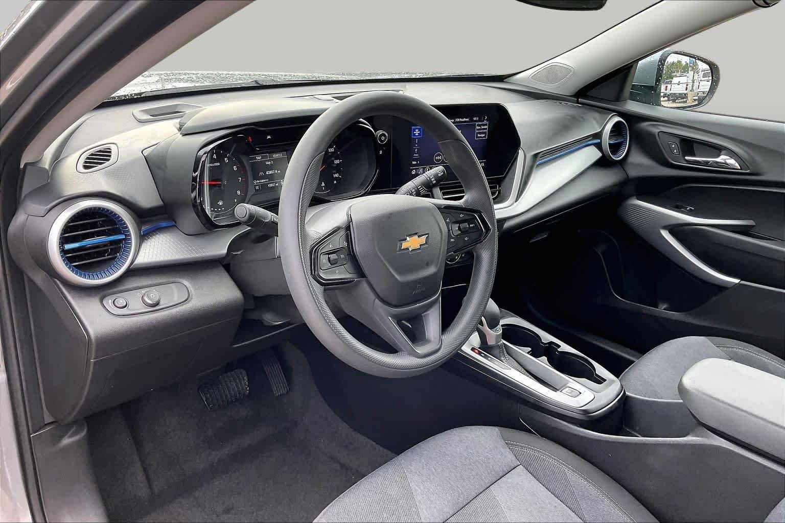 Used 2025 Sterling Gray Metallic Chevrolet LS image 17