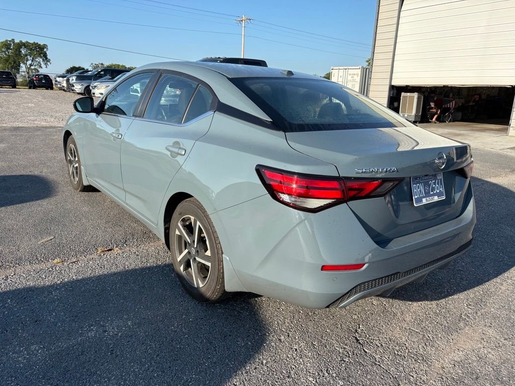 Used 2024 Gray Nissan SV image 7