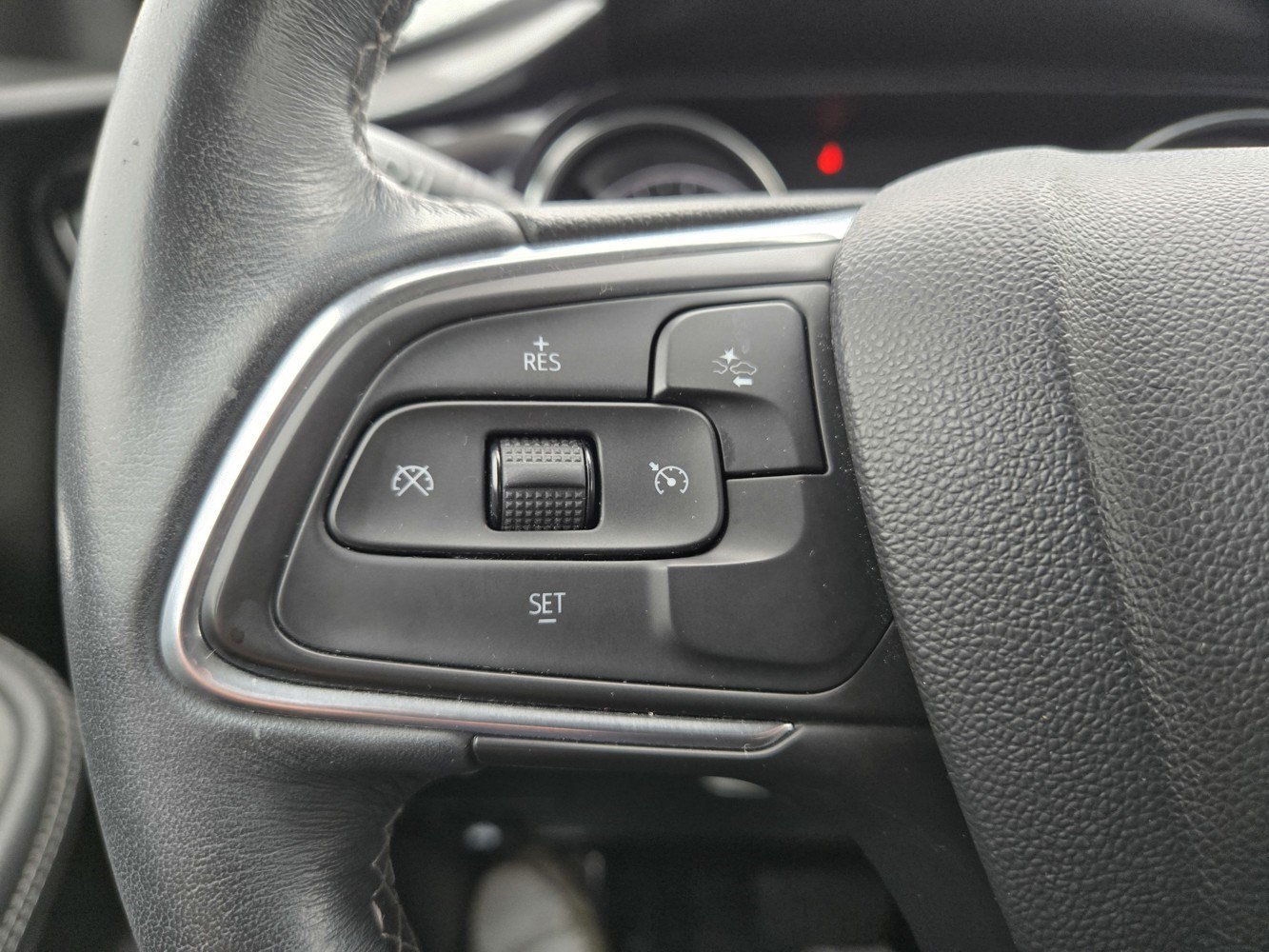 Used 2020 Satin Steel Metallic Buick Select image 20