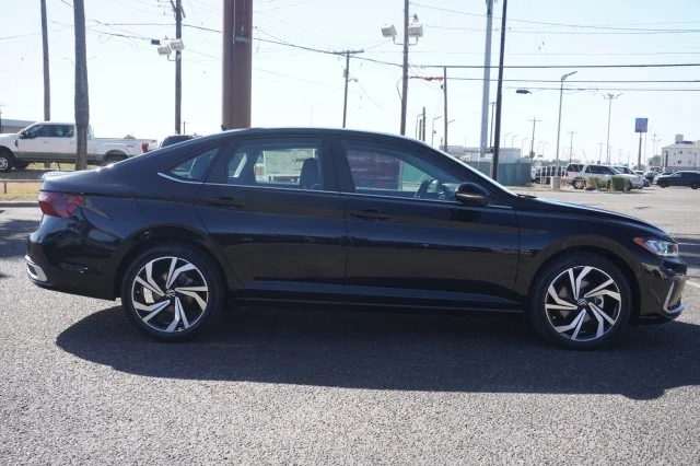 New 2026 Deep Black Pearl Volkswagen SEL image 4