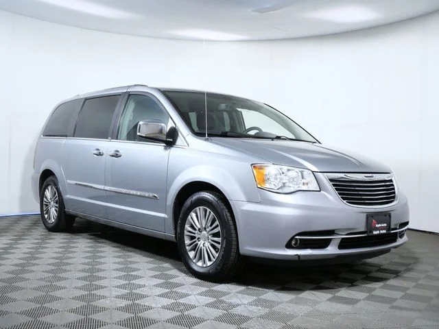 2013 Chrysler Town & Country Touring-L