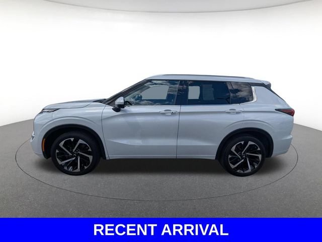 Used 2024  Mitsubishi SEL image 6