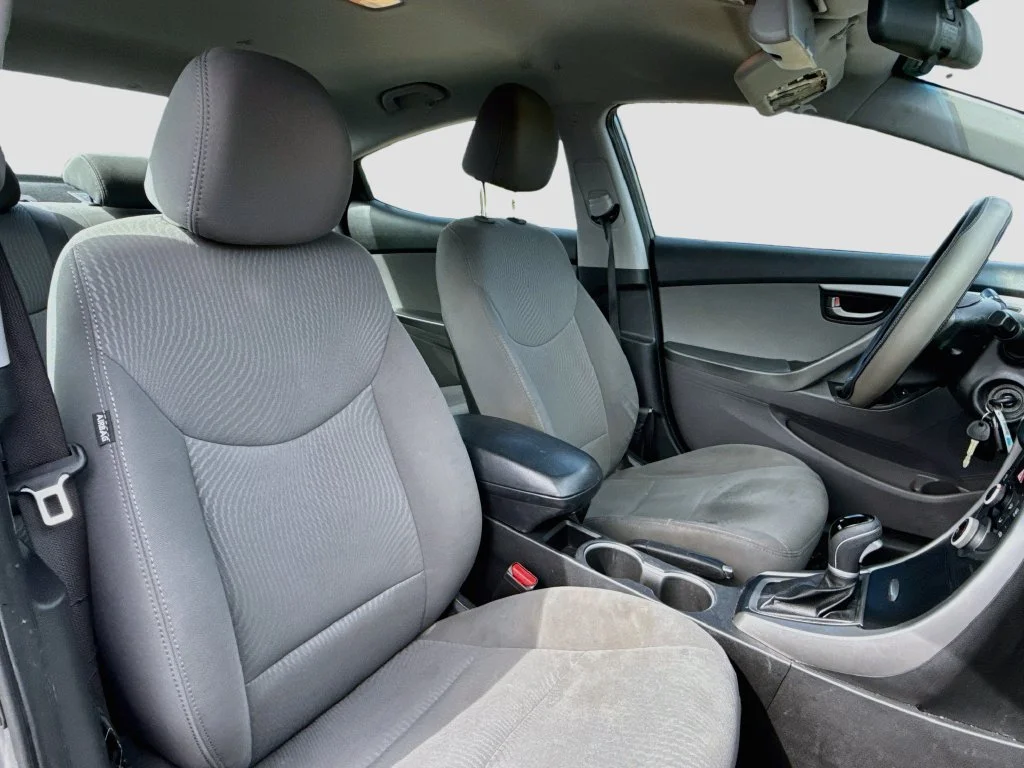 Used 2014 Harbor Gray Metallic Hyundai SE image 30