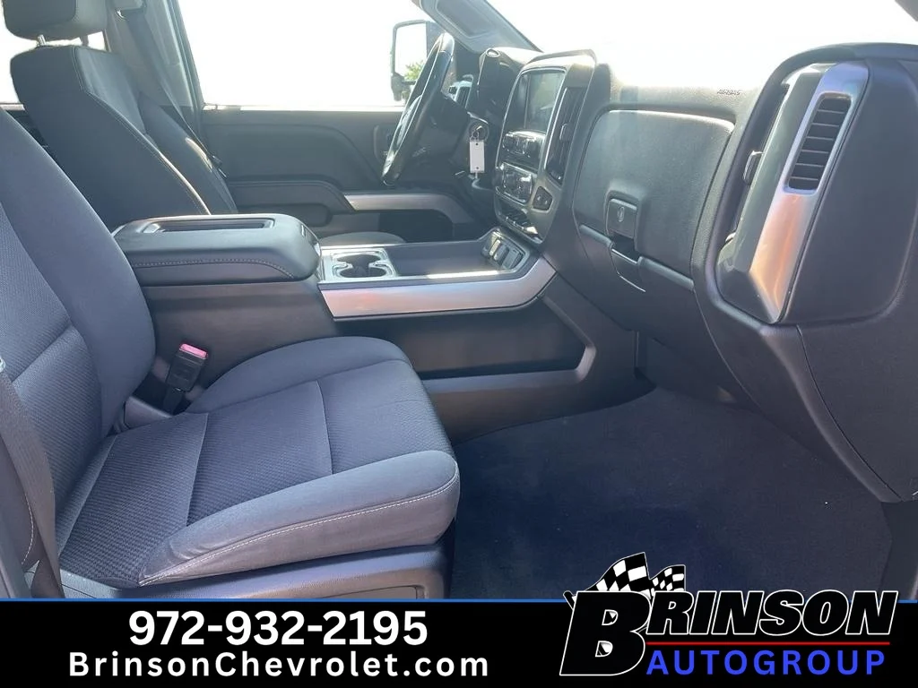 Used 2019 SILVER ICE METALLIC Chevrolet LT image 5
