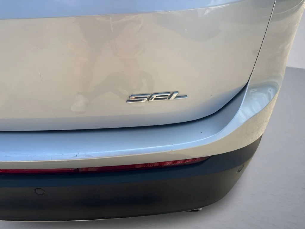 Used 2018  Ford SEL image 34