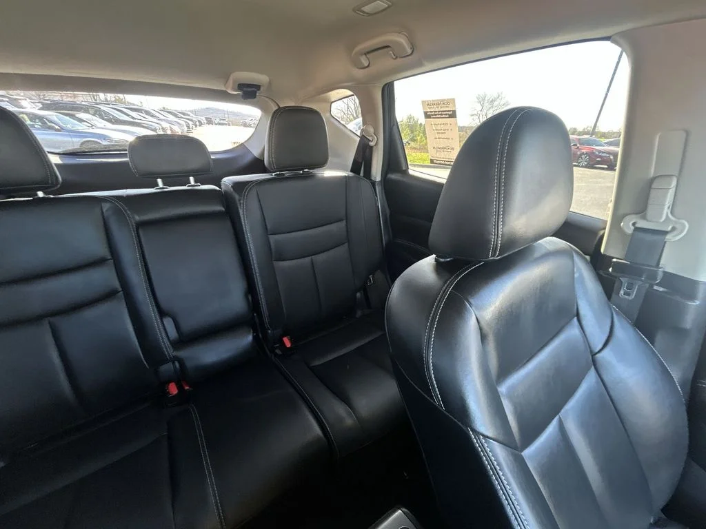 Used 2023 Black Nissan SV image 17