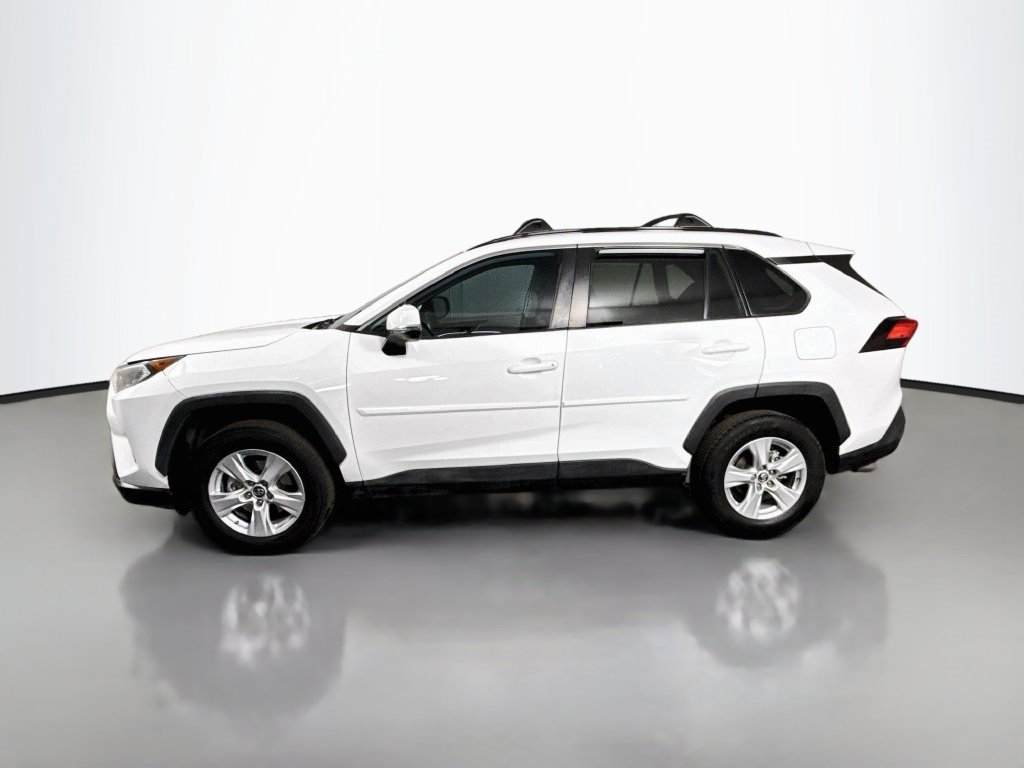 Used 2020 Super White Toyota XLE image 4