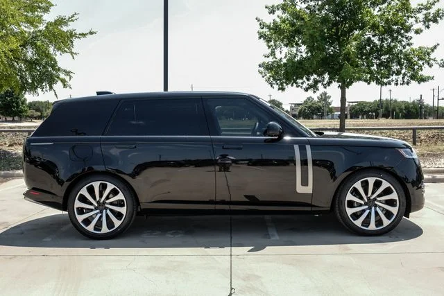 2026 Land Rover Range Rover SE - Photo 8