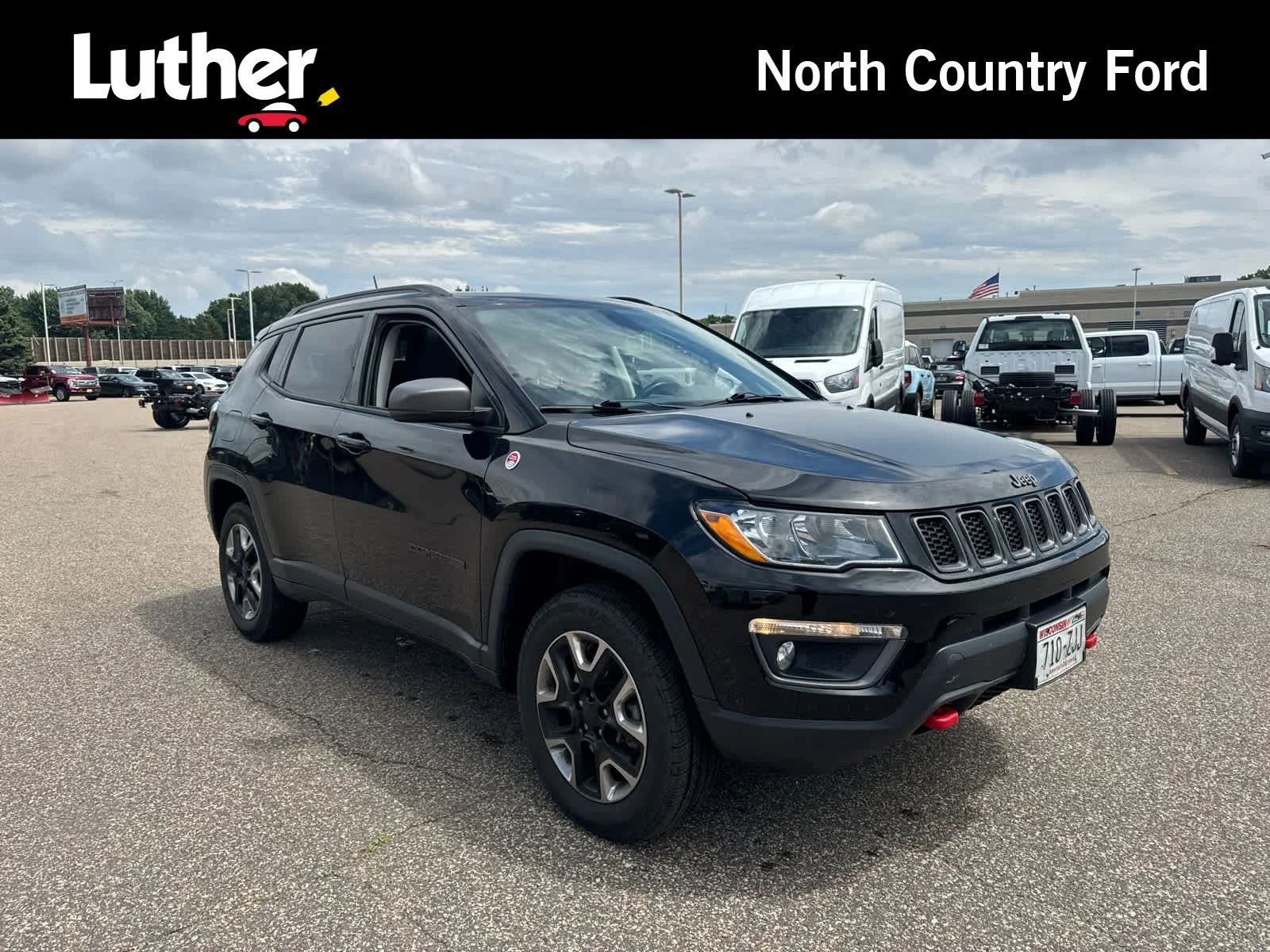 Used 2018 Diamond Black Crystal Pearlcoat Jeep Trailhawk image 1