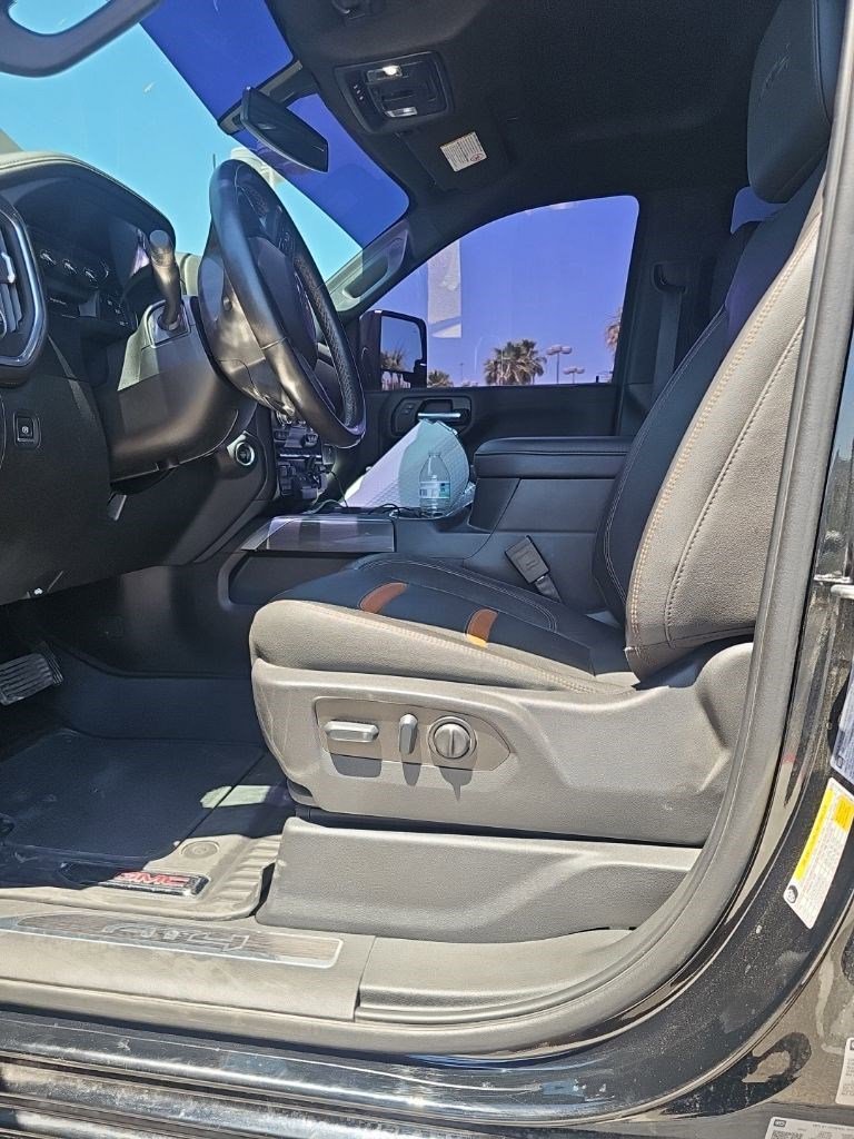 Used 2022 Onyx Black GMC AT4 image 16