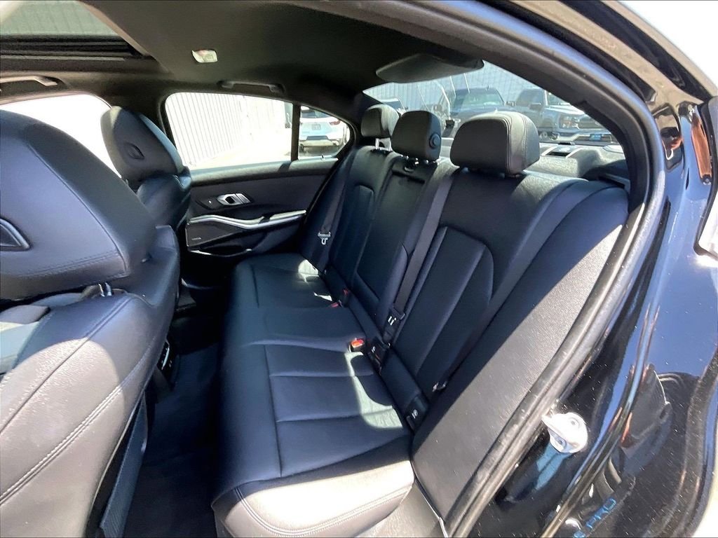 Used 2021 Black BMW 330i image 15