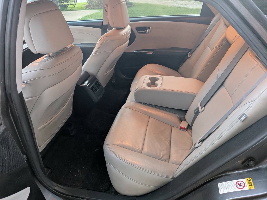 Used 2013 Gray Toyota XLE image 6