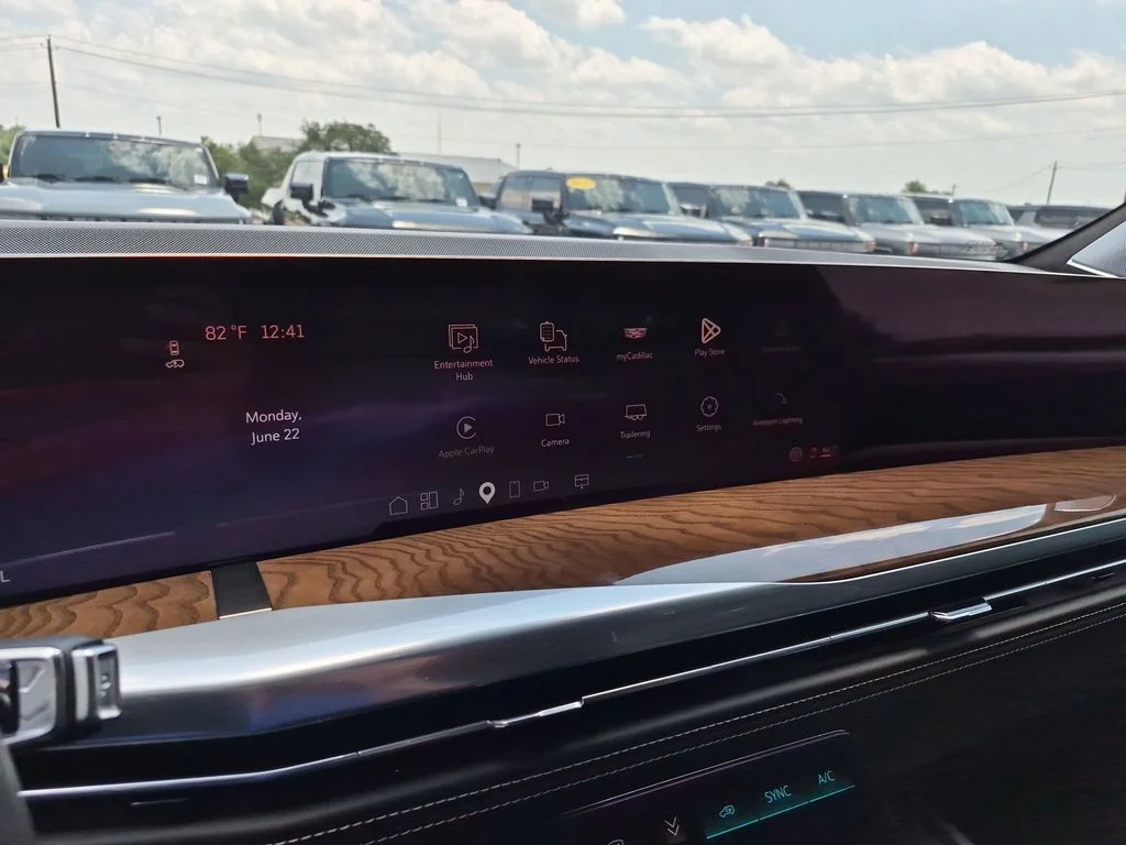 Used 2025 Black Cadillac Sport Platinum image 28