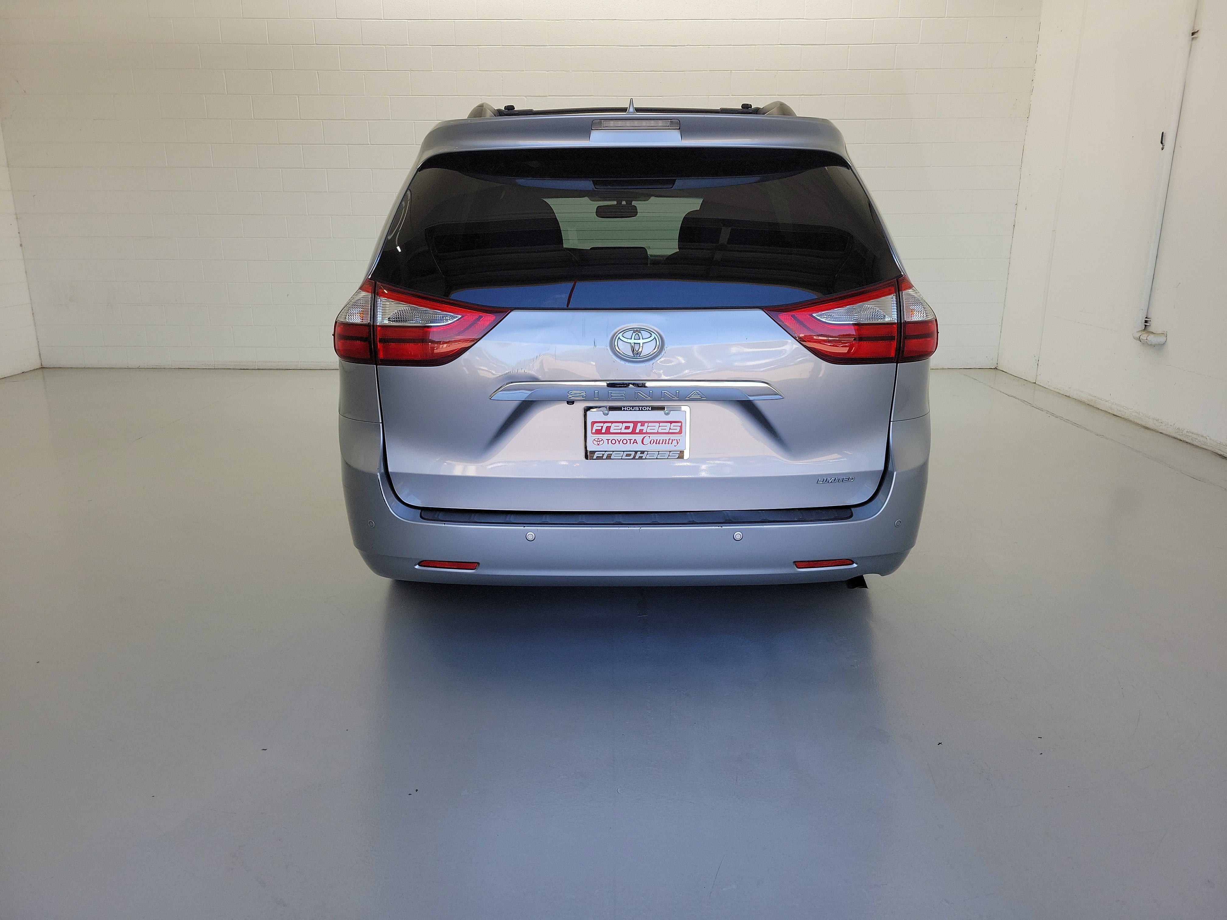 Used 2017 Silver Sky Metallic Toyota Limited Premium image 6