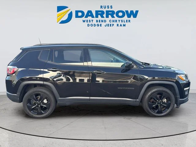 Used 2018 Black Jeep Latitude image 6