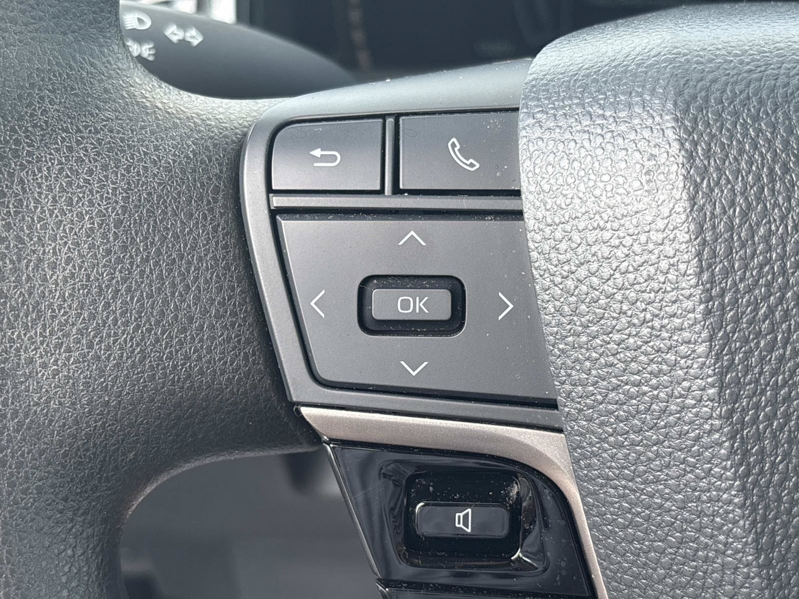Used 2025 White Toyota LE image 16