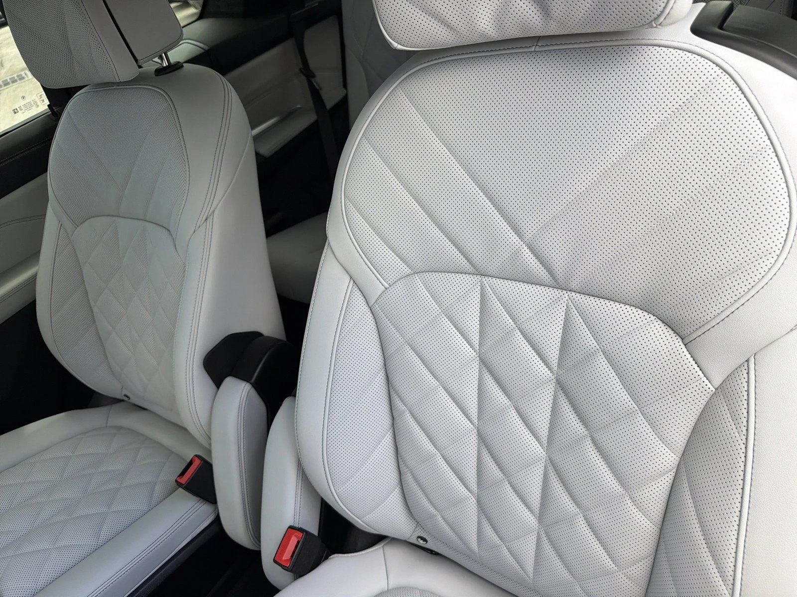 New 2027 Skyscraper Grey Metallic BMW xDrive40i image 23