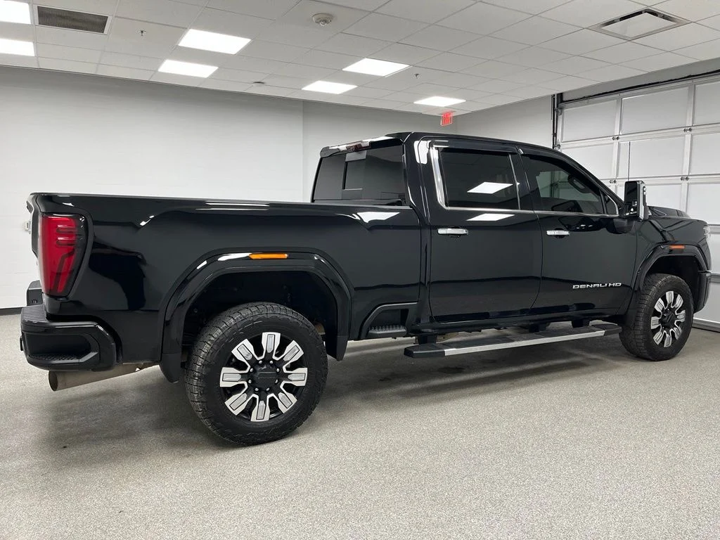 Used 2024 Black GMC Denali image 10
