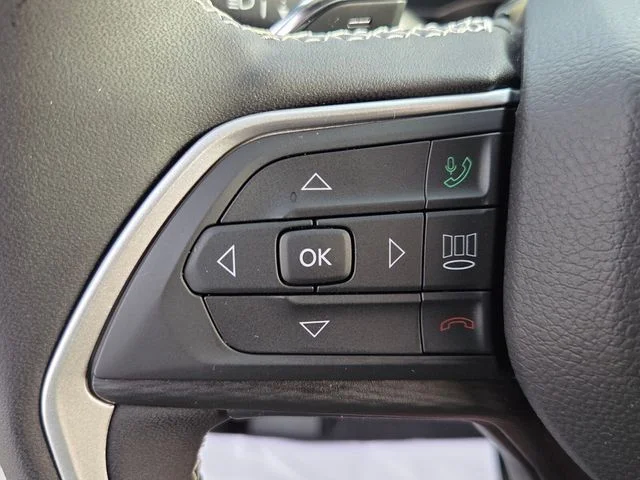 Used 2024 White Jeep Altitude X image 26