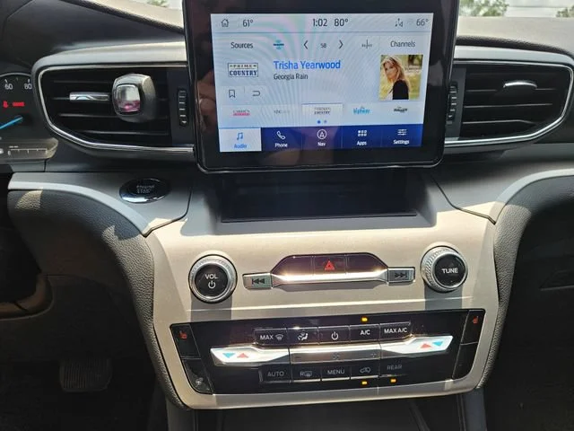 Used 2023 Gray Ford XLT image 18