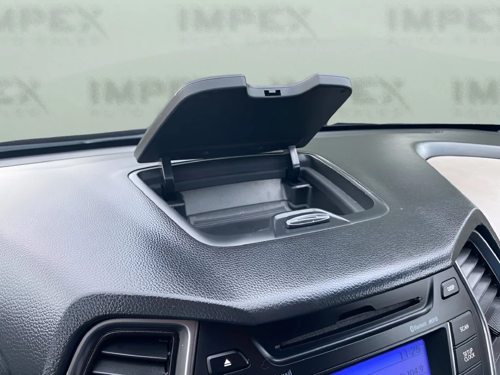 Used 2015  Hyundai  image 25