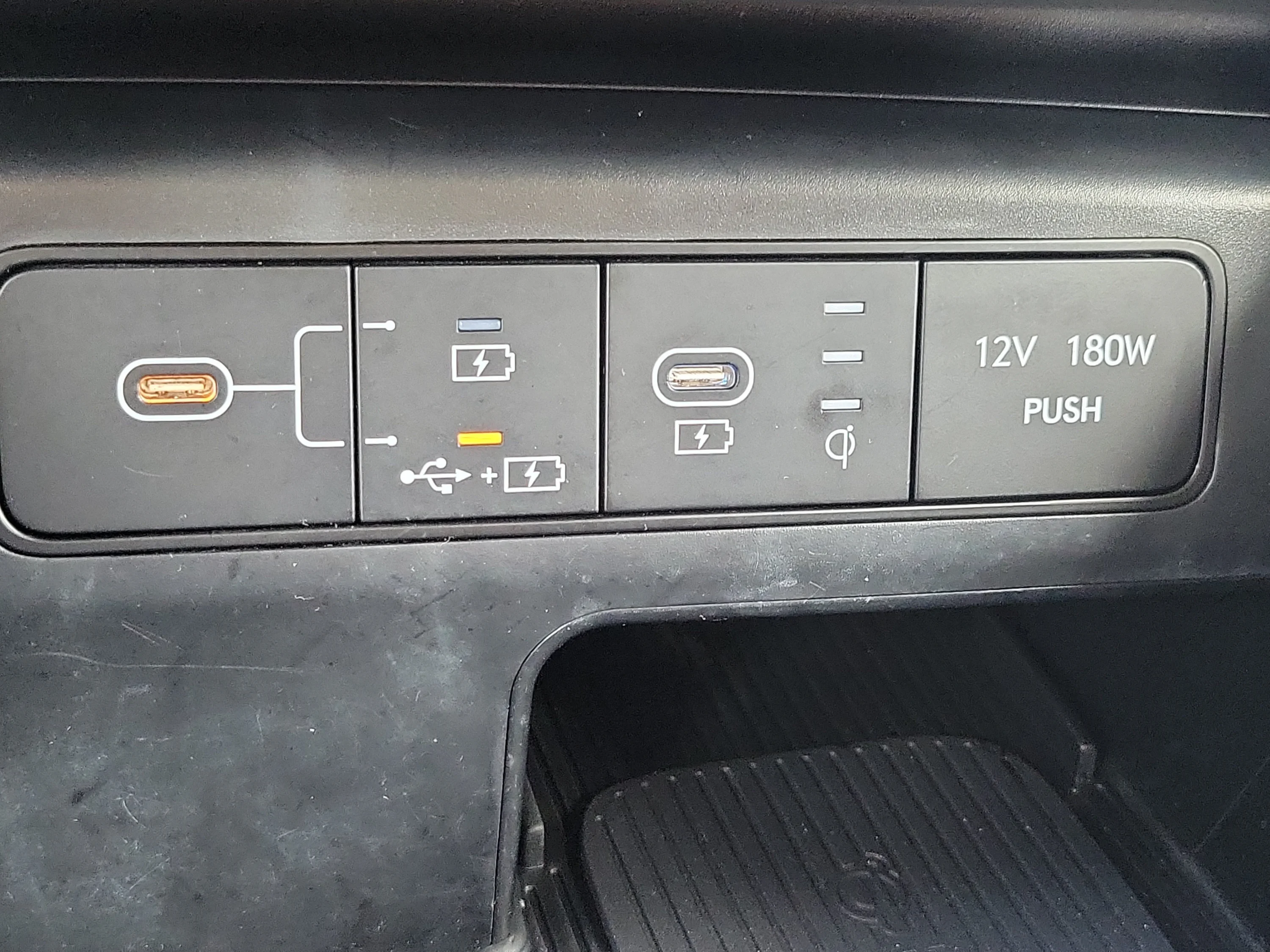 Used 2025 Ultimate Red Hyundai SEL image 29