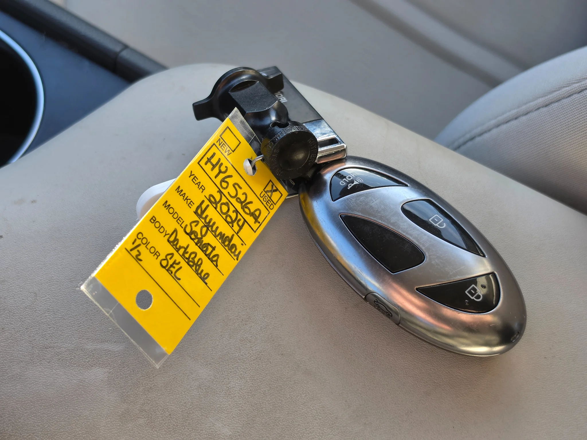 Used 2024 Carbon Blue Hyundai SEL image 15