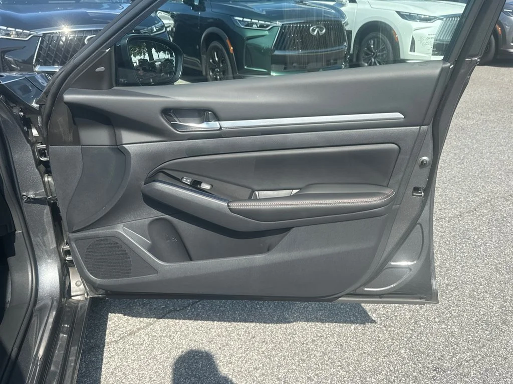 Used 2025 Gray Nissan 2.5 SR image 14