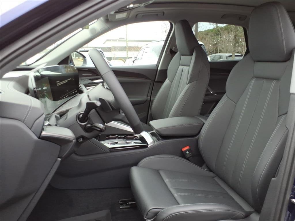 Used 2025 Navarra Blue Metallic Audi Premium Plus image 9