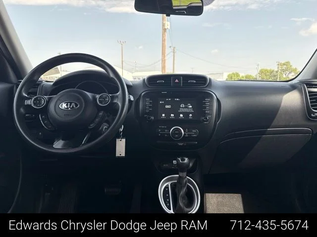 Used 2019 White Kia Plus image 28
