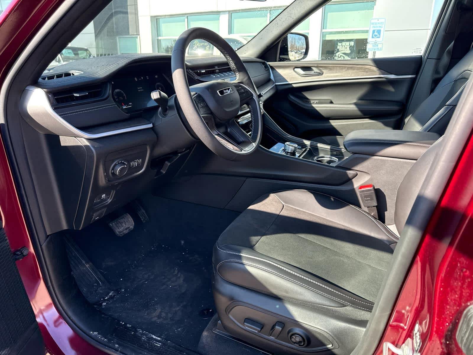 New 2026 Velvet Red Pearlcoat Jeep Laredo Altitude image 14
