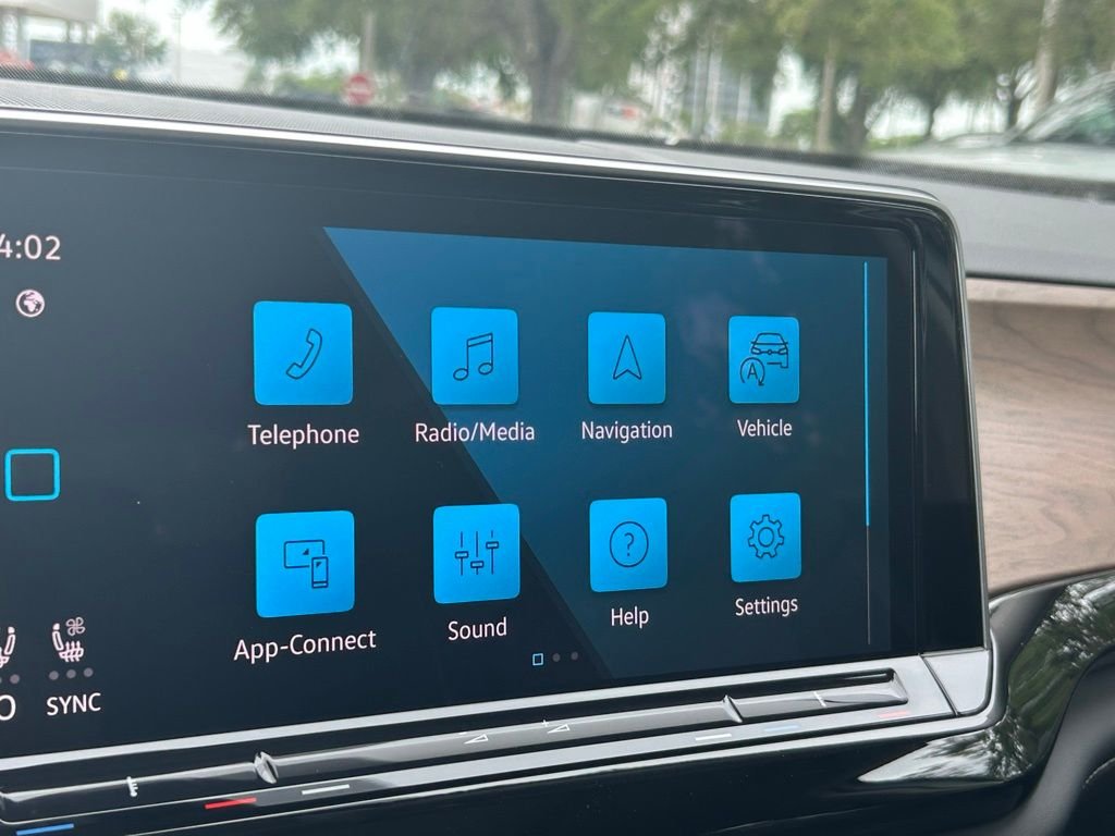 New 2026 White/off-white Volkswagen SE w/Technology image 14