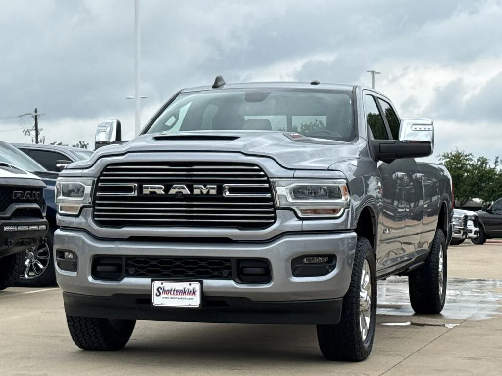 Used 2024 Silver Ram Laramie image 3