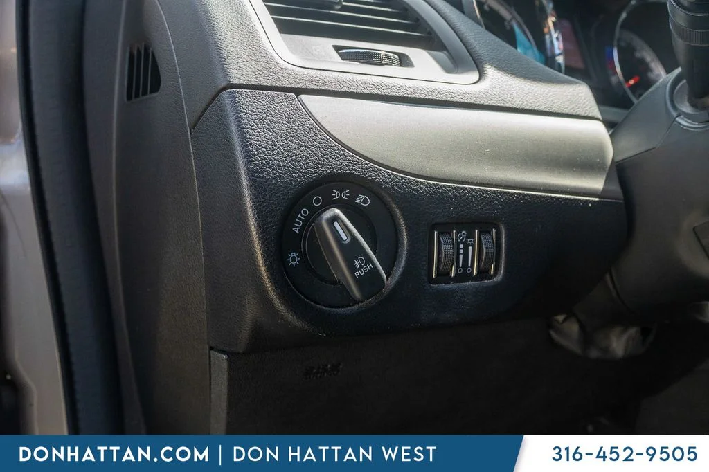 Used 2016 Beige Dodge R/T image 19