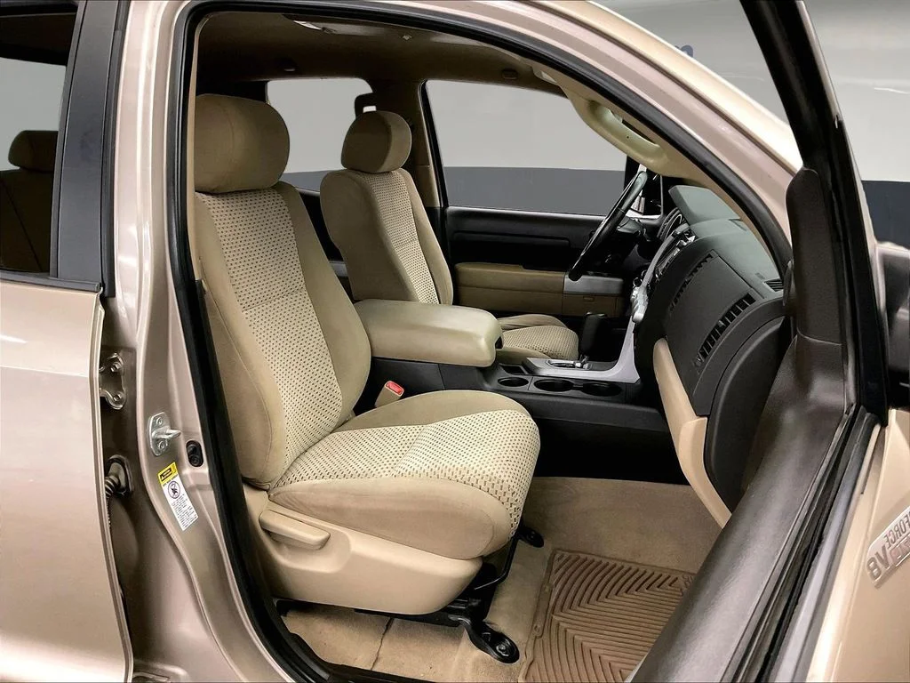 Used 2007 Beige Toyota SR5 image 10